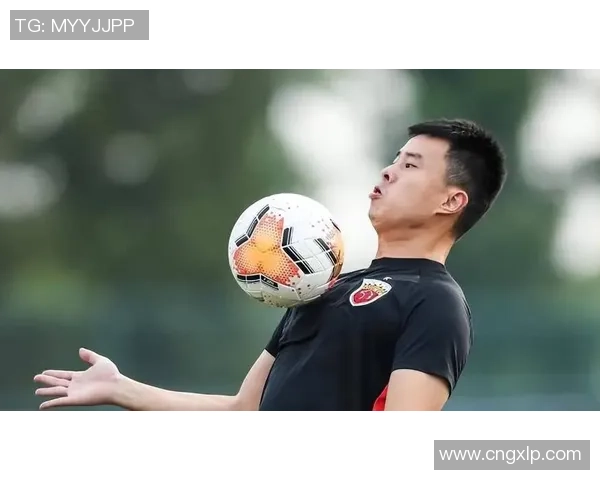 喜讯！孙祥本月亲自从鲁能压服主力后腰加盟上港，曾在亚冠踢过中心